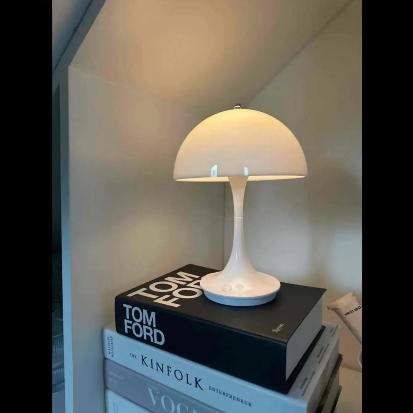 Nordic Mushroom table lamp